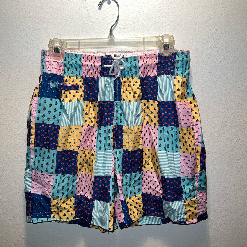 Charleston Threads Men's Plaid Quilt Print Shorts Swim Trunks Size Large